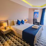 Feniks Hotel