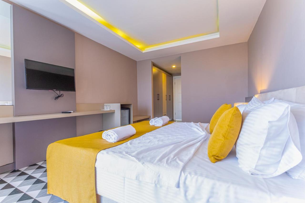 Otel Feniks